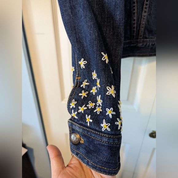 Landlubber Handcrafted Daisy Denim Jacket - Picture 11 of 16